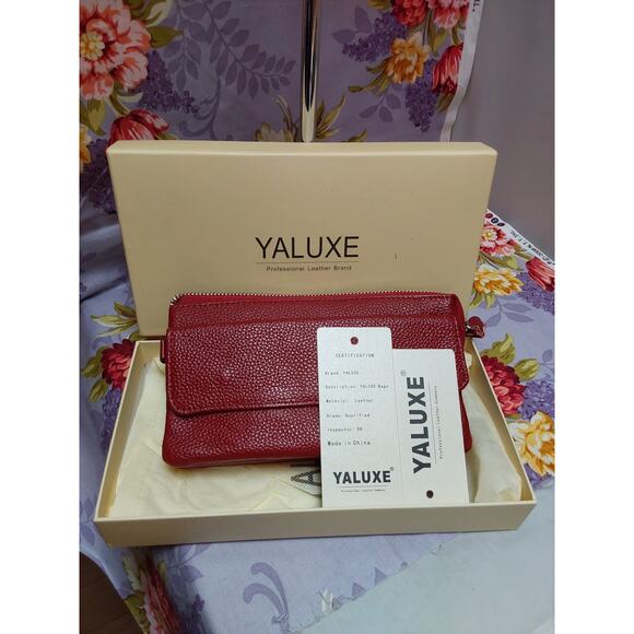 New Ladies Wallet Wristlet by Yaluxe Red Leather Clutch in Box w/ Shoulder Strap - Picture 8 of 10
